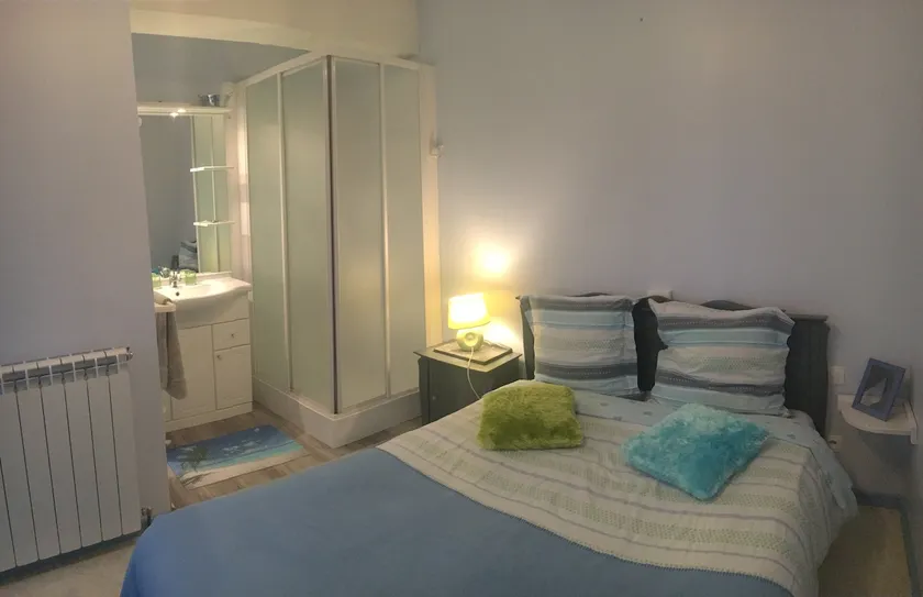 Apartment: 1 bedroom, bathroom, office, kitchen. - Image 1