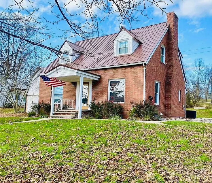 ”Little Brick House” in the Heart of Rio Grande,OH - Image 1