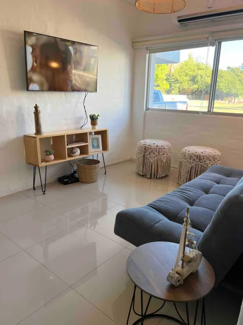 Beautiful condominium with a pool and beach club!! - Image 1