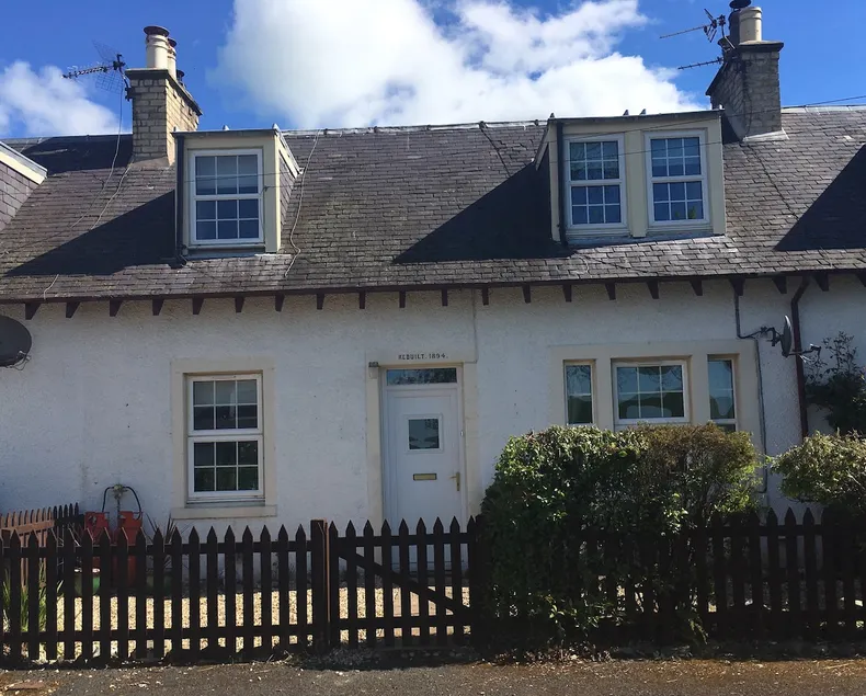 Herb Wood Cottage - Image 1