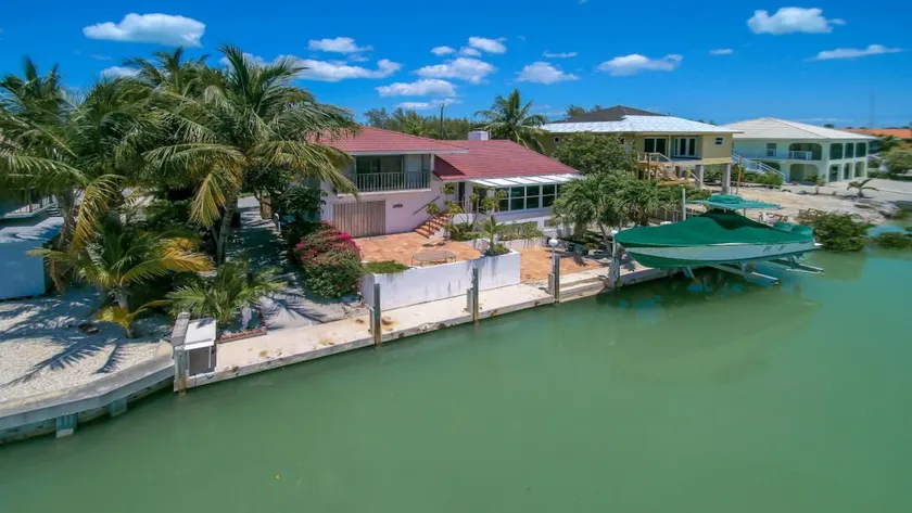 Fishing, 70ft Dock, Bikes, Beach VACA23-16 - Image 1