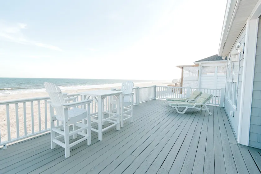 Beautiful Oceanfront property 5 bed/5 bath - Image 1