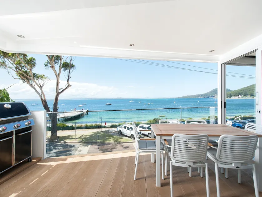 Shoal Bay Views - Image 1