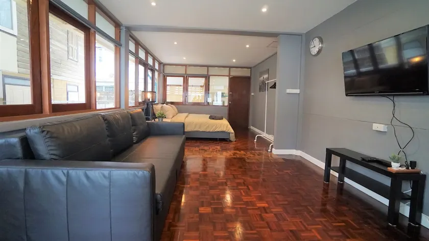 Loft 1 BR for 5 ★ Siam/Pratunam ★ 3 mins to BTS - Image 1