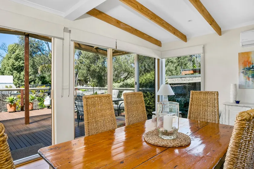 Coastal Cottage in Rye - 1pm checkout on Sundays* - Image 1