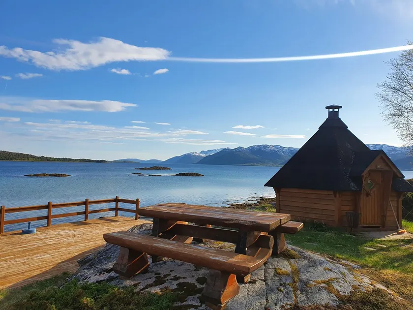 Off-the-grid cabin on the island of Senja in northern Norway - Image 1