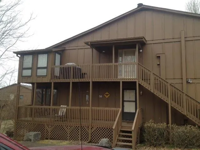 Gated Golf Course Condo w/view of Lake Cumberland - Image 1