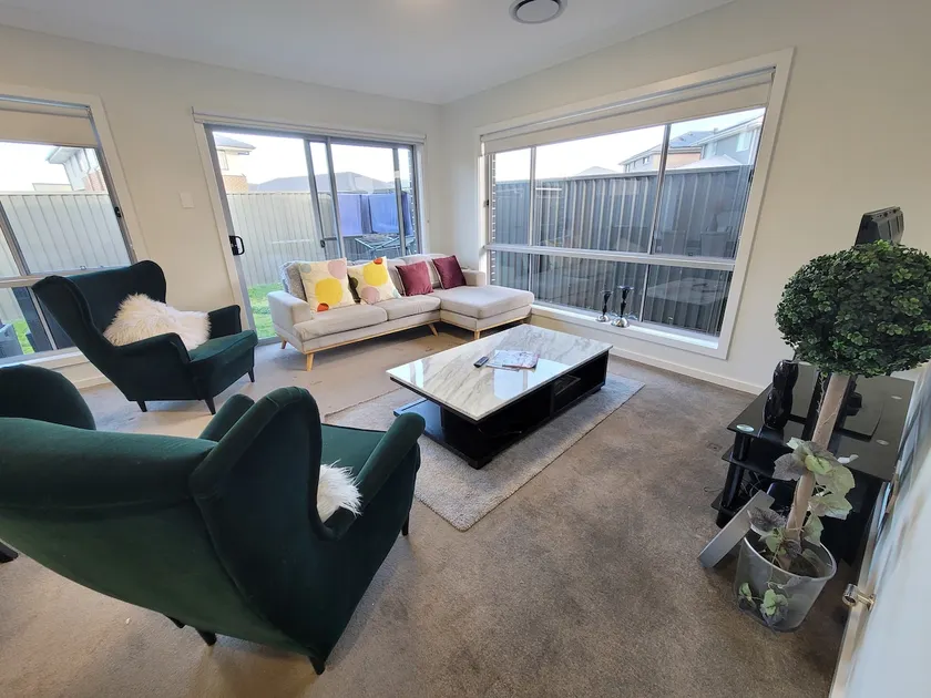5 bedroom new house (no stairs) - Image 1
