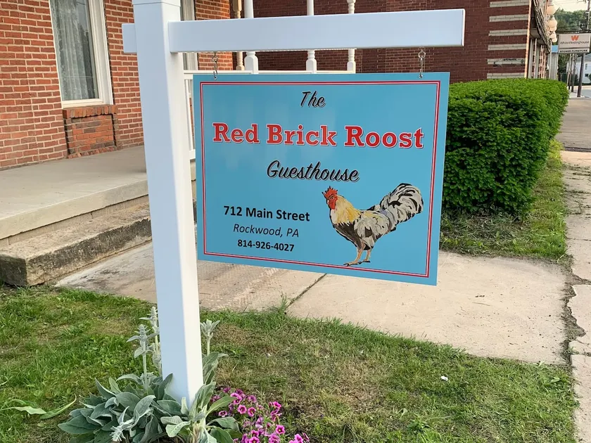 ”Roost” in Rockwood's oldest brick house - Image 1