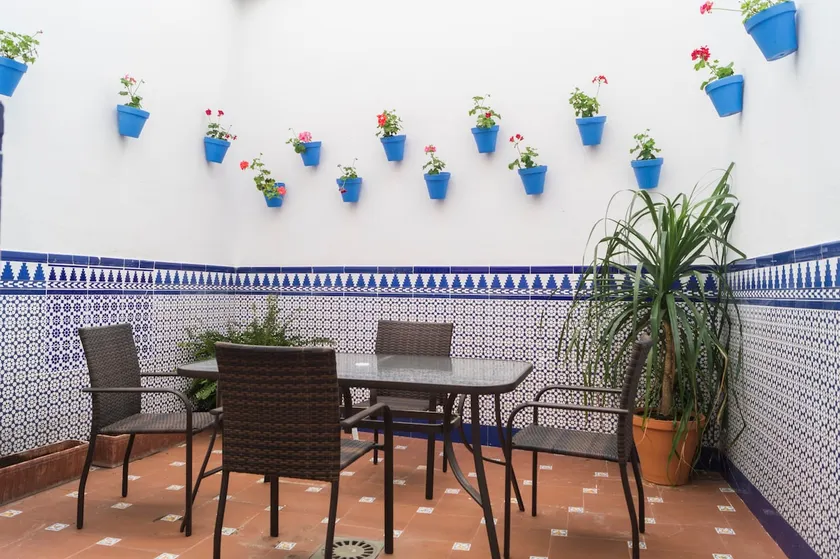 Casa F. Ruano - private patio - Wi-Fi - A/C - PARKING - Image 1