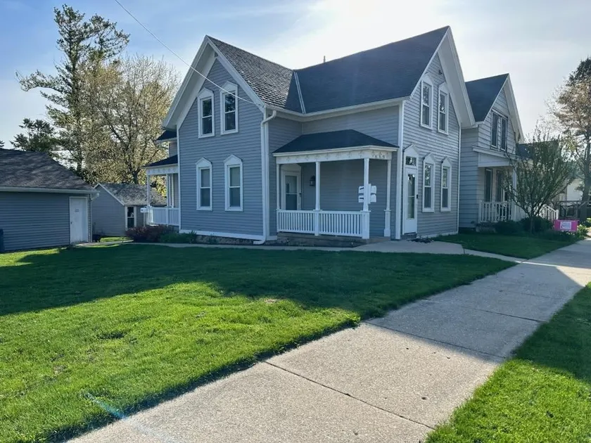 Location, Location in cedarburg - Image 1