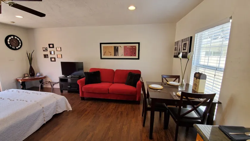 Your Quiet & Convenient Charming Northridge Escape - Image 1