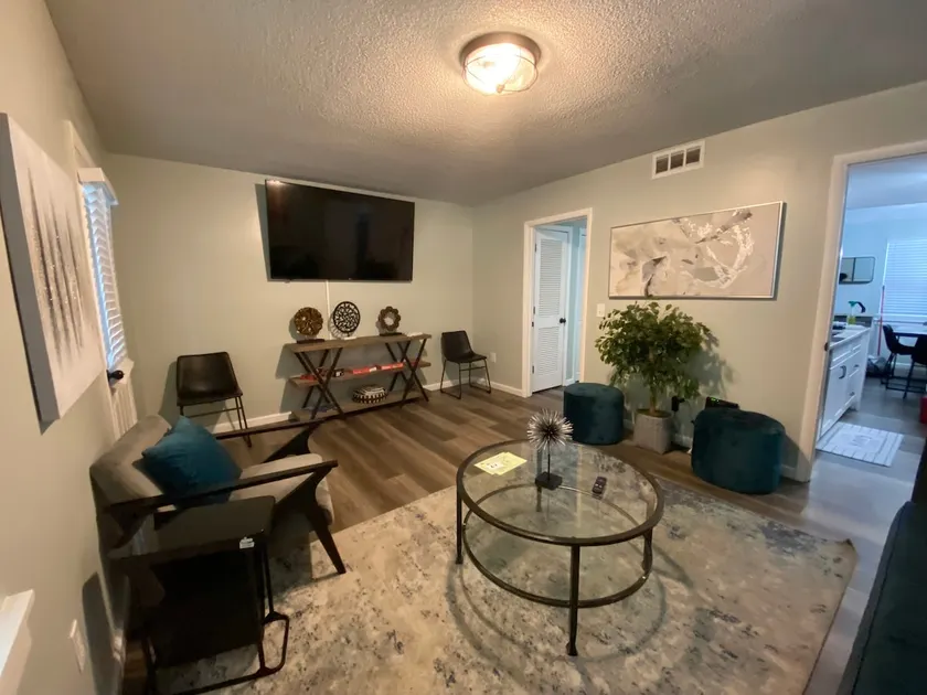 Newly Renovated Cozy/Modern Pet-Friendly Villa for the entire family to enjoy. - Image 1