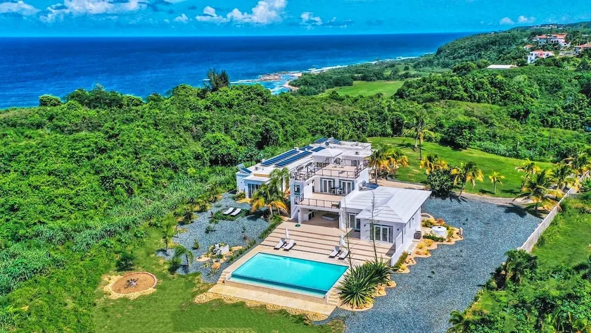 🌴Isabela Retreat Over looking Golf Course & Ocean - Image 1
