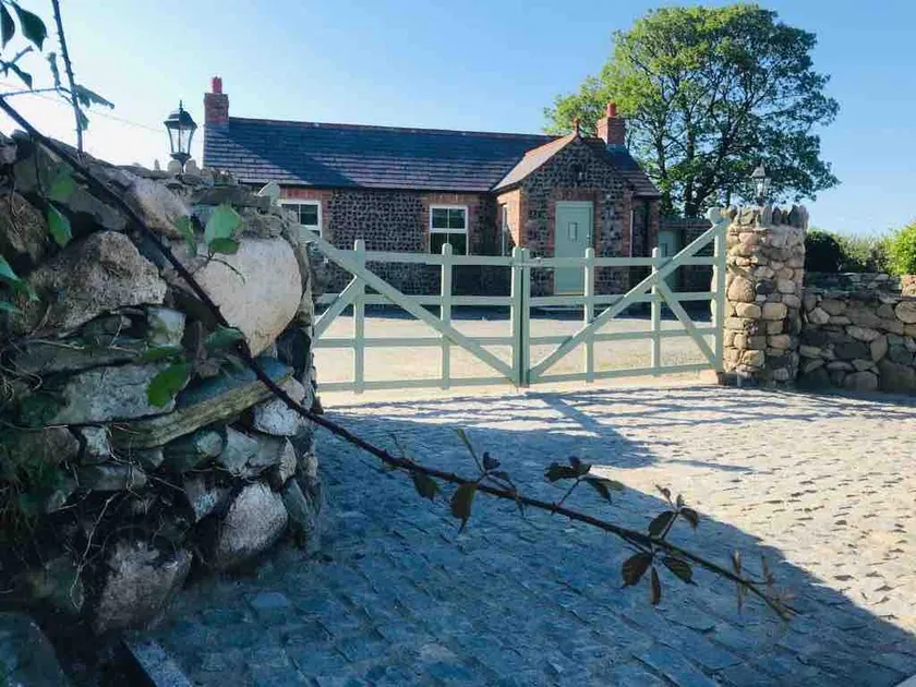 Maggie janes cottage Carlingford omealth - Image 1