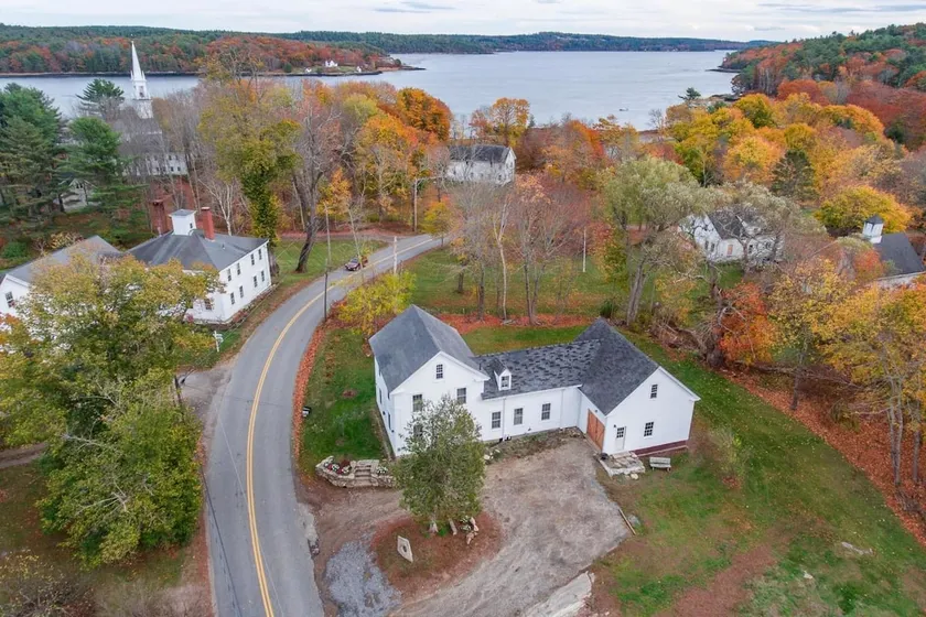 Historic Home by 1774 Inn w/ EV Charger - Image 1