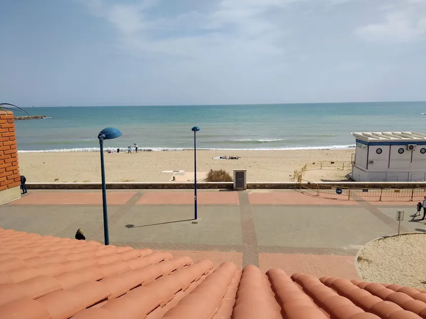 Puzol Beach. Beachfront penthouse - Image 1