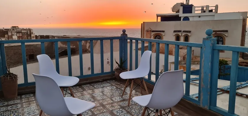 4 bed boutique riad, 4 floors all to yourself, Atlantic Ocean terrace - Image 1