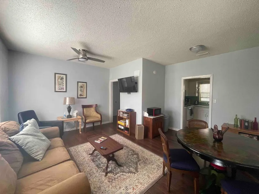 Pet-friendly retro cottage w/ large fenced yard+EV - Image 1