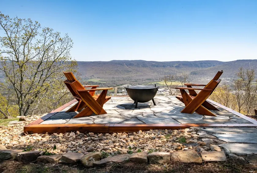 Cozy Getaway with a View! - Image 1