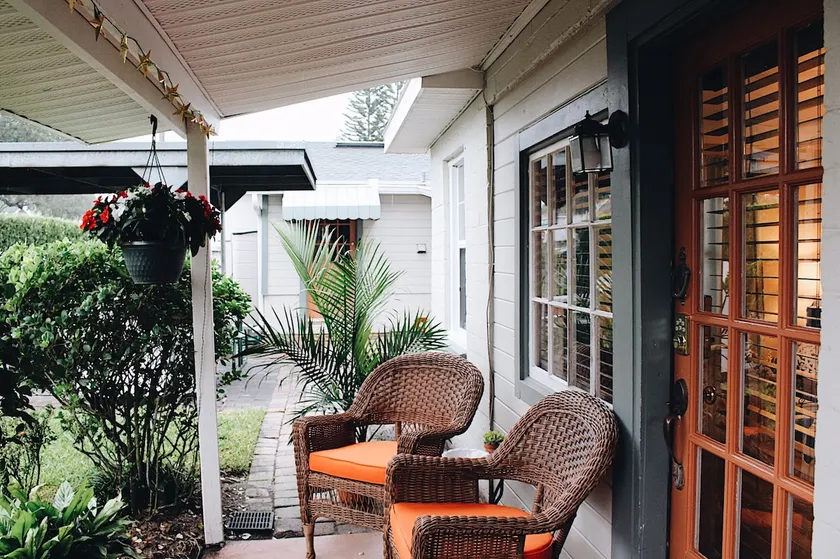 Oasis Garden Cottage -cozy, chic, near everything! - Image 1