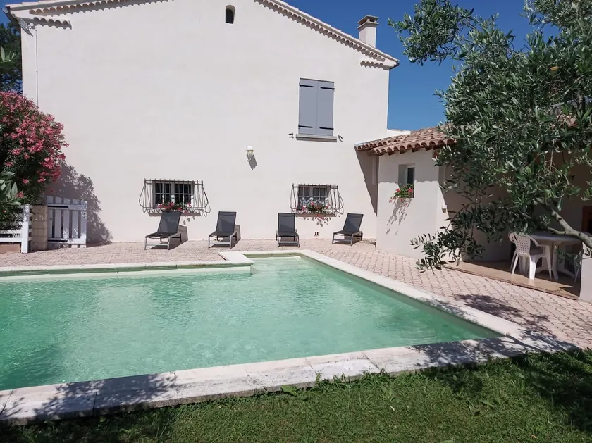 Vacation home in Caderousse! - Image 1