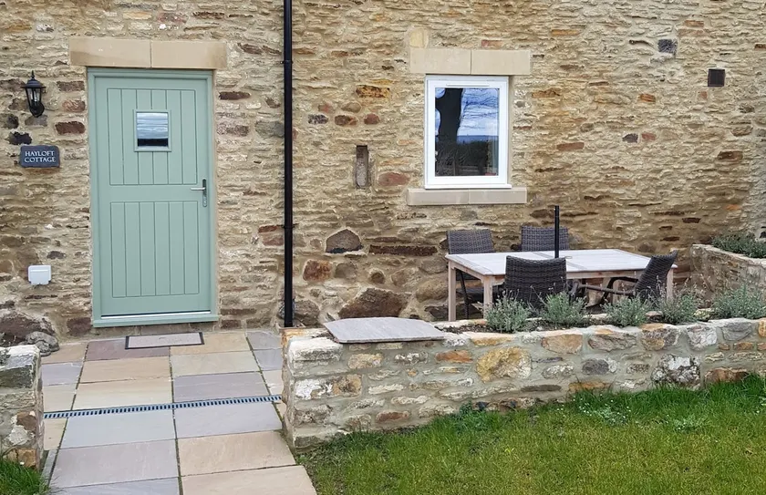 Hayloft Cottage - Image 1