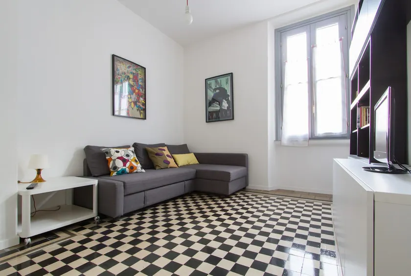 Comic Book House with terrace (Maciachini M3) - Image 1