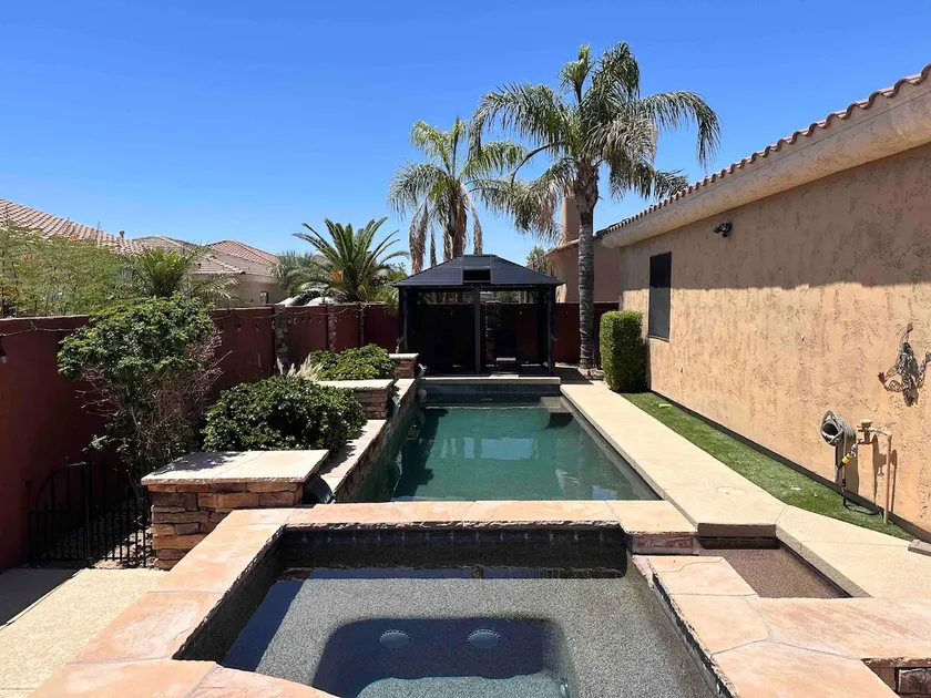 Beautiful quiet AZ getaway with heated pool, pool table, 2 king beds+ STR0000361 - Image 1