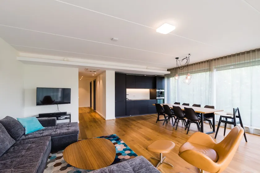 Designer Apartment, 3BR, sauna. Close to beach. - Image 1