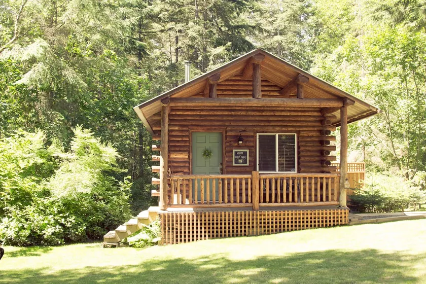 Elliott's Cabin ~ Charming and Cozy - Image 1