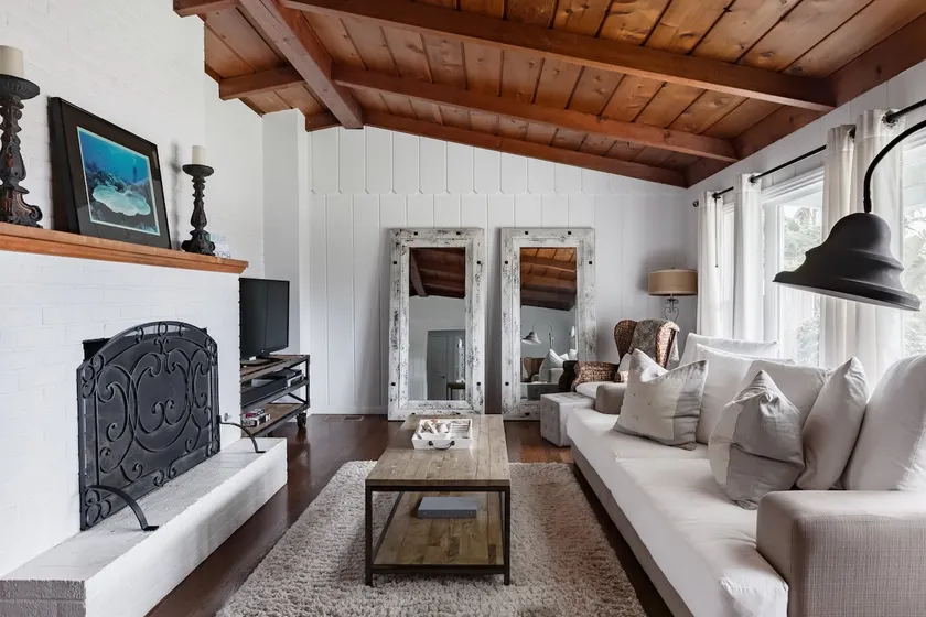 Resort-Style Beach House on Pacific Coast Highway - Image 1