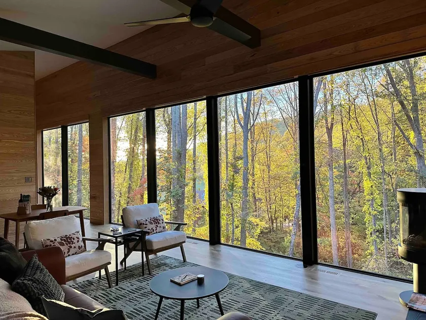 Poplar View- Romantic, Eco-Cabin w/hot tub - Image 1