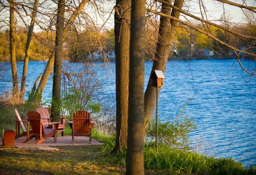 De' Udder Place on the Water - Image 1