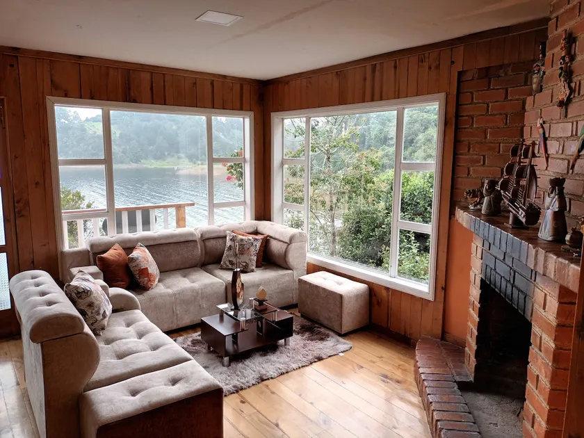 Relaxing cabins, lake rainbows, - Image 1