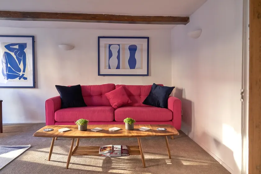No 88 UPPER ST GILES - Elegant, Stylish Townhouse - Image 1