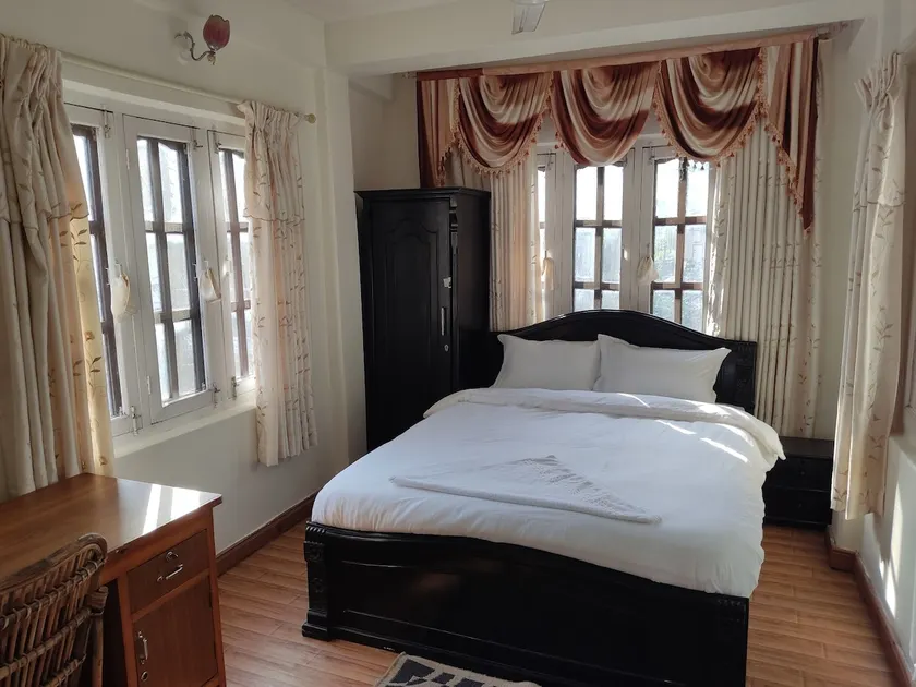 Sunny Apartment - Image 1