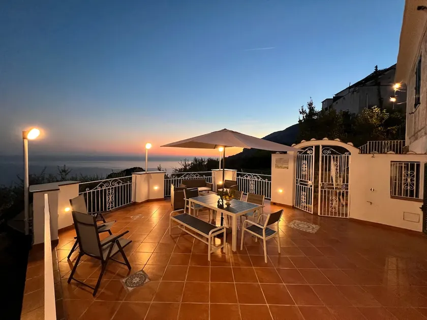 Infinity Experience Charming House with Terrace - Image 1