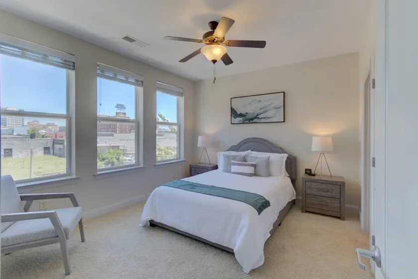 DOWNTOWN HOME w/ ⚡️🚗 CHARGING GARAGE, ROOFTOP VIEWS - Image 1