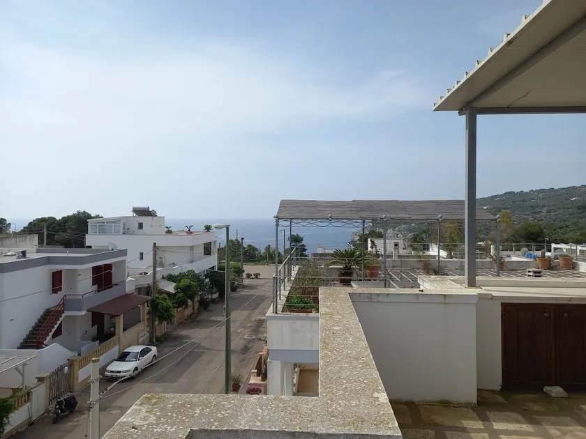 Cozy three-room apartment with a sea view - Image 1