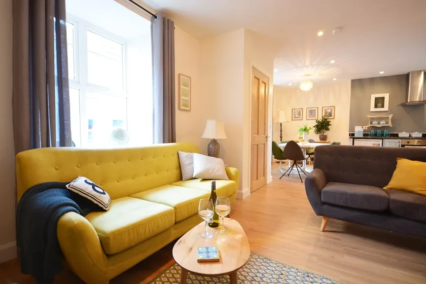 MORNING SIDE - Great Location In Dingle Town! - Image 1