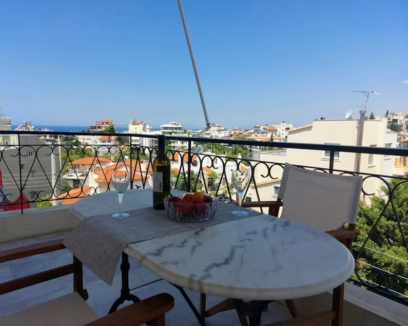 Meerblick, große und komfortable Wohnung in Voula - Image 1