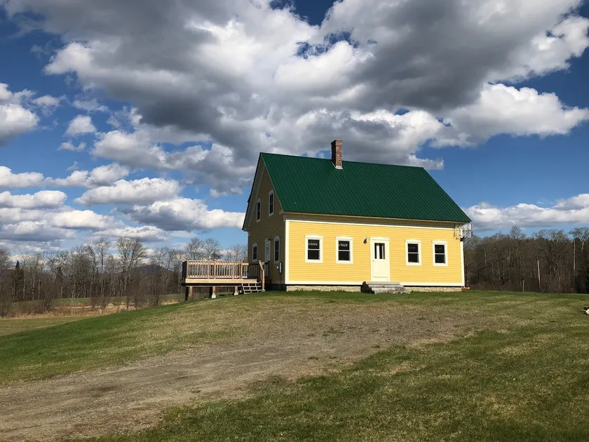 Peak Road House - Image 1