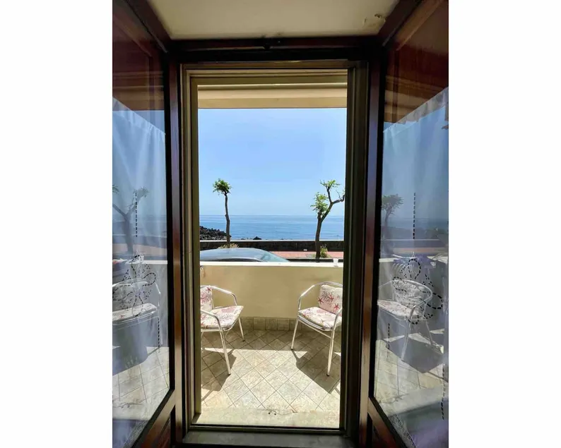 Nice Sicily Little family home - Image 1
