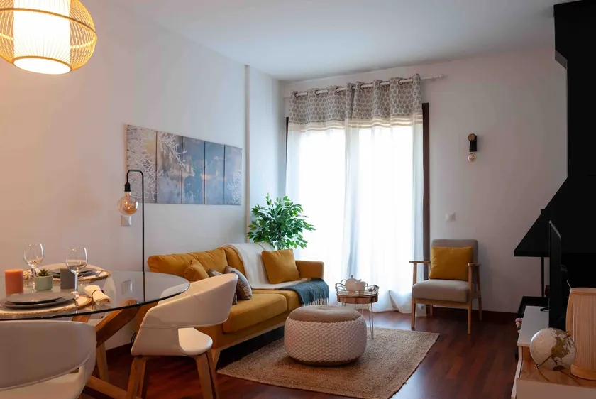 Cozy ground floor with garden and fireplace - Image 1
