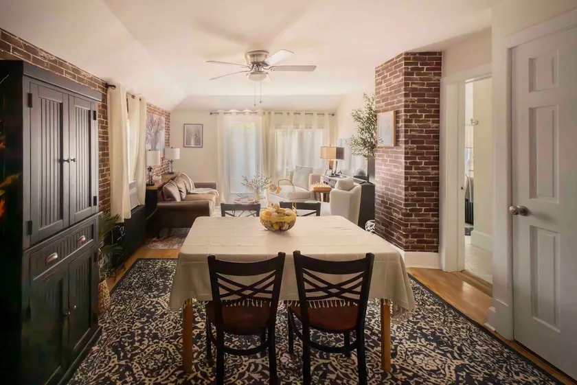 Spacious 3 bedroom apt in Lenox historic downtown - Image 1
