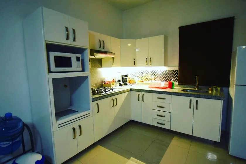 Beautiful modern equipment, ideal for families and groups - Image 1