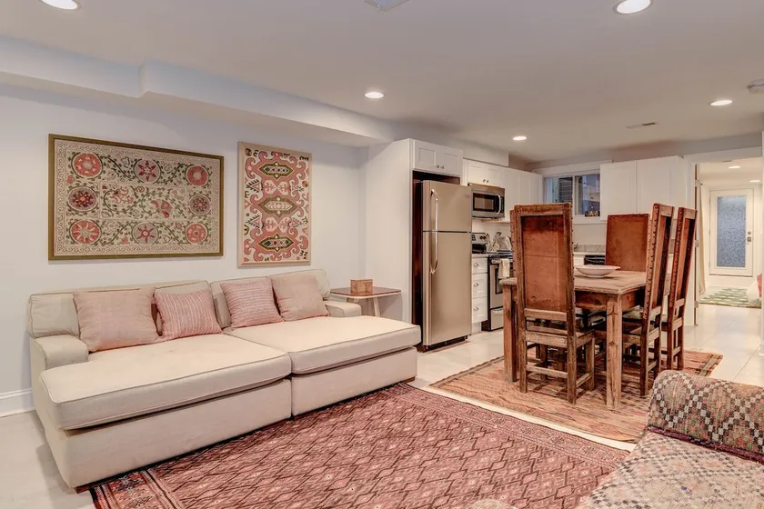 Gorgeous Designed 2-bedroom in DC, with parking! - Image 1
