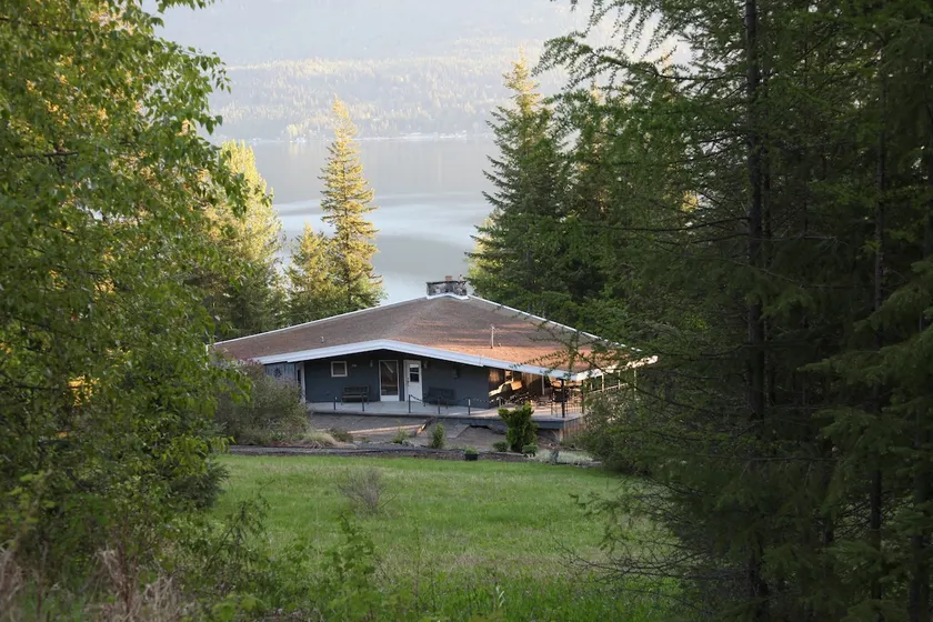The Lakehouse at Silver Springs - Image 1