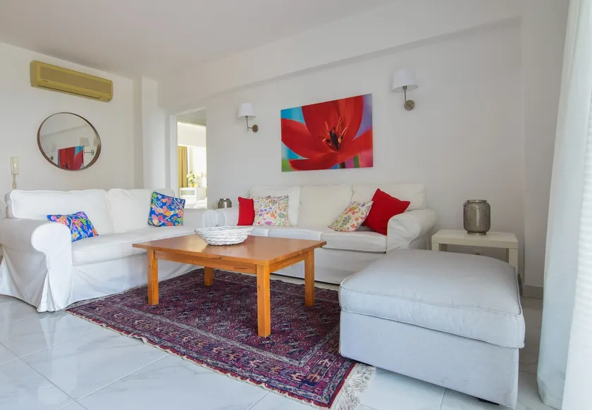 Ideally Located 2-Bedroom Apartment in Kos - Image 1
